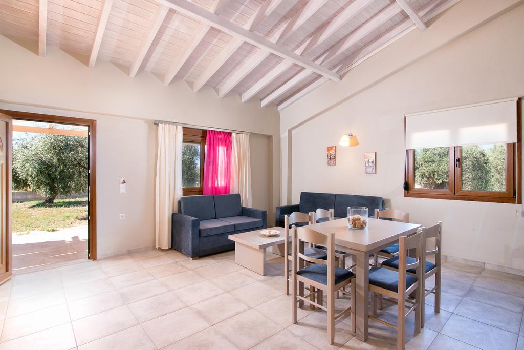 לימנריה Olive Land Villas חדר תמונה