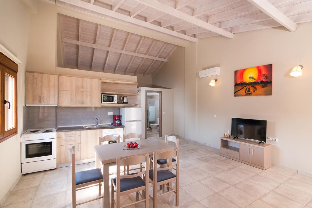 לימנריה Olive Land Villas חדר תמונה